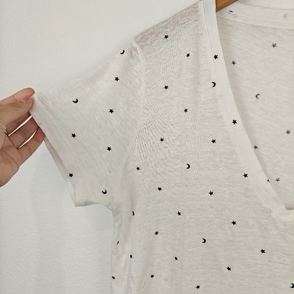 Rails Cara Stars & Moon Print V-neck Short-sleeve Tshirt Sheer Linen Blend SM - Picture 6 of 9